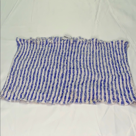 Forever 21 Tops - Blue and white striped crop top!